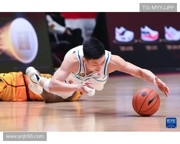 江苏肯帝亚主场鏖战青岛国信双方激烈对攻上演精彩篮球盛宴 江苏肯帝亚主场鏖战青岛国信双方激烈对攻上演精彩篮球盛宴