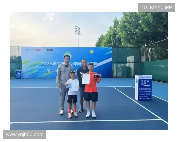 从草地到红土探寻网球运动的魅力与冠军精神的永恒传承 从草地到红土探寻网球运动的魅力与冠军精神的永恒传承