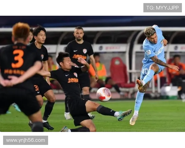 嵩山龙门主场激战青岛海牛鏖战九十分钟胜负悬念引爆中超焦点 嵩山龙门主场激战青岛海牛鏖战九十分钟胜负悬念引爆中超焦点