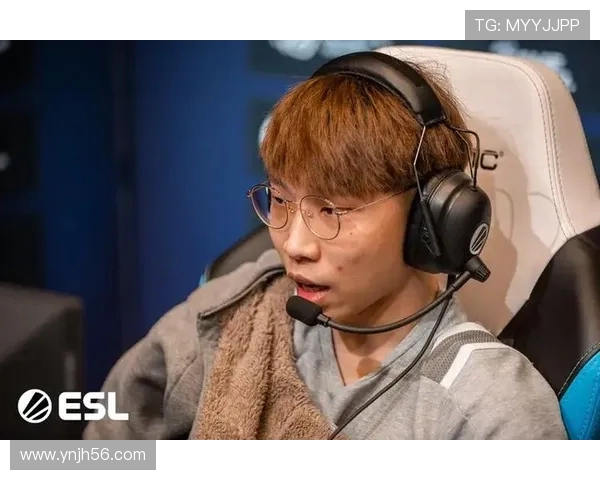 EDG战队在DOTA2赛事中的耐力表现与策略分析探讨 EDG战队在DOTA2赛事中的耐力表现与策略分析探讨