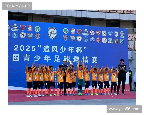 深圳足球队在精英赛中的强劲表现与未来展望分析